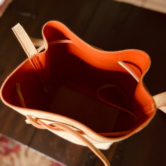 Geir Ness Bucket Shoulder/Crossbody  Bag - Picture 2 of 9